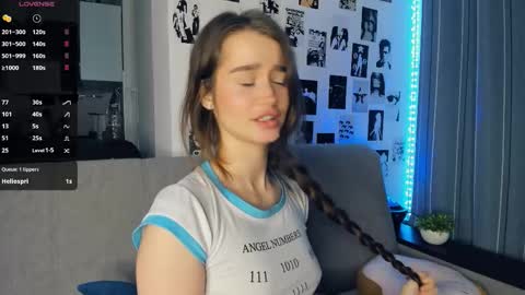 Alivia online show from November 9, 9:24 am