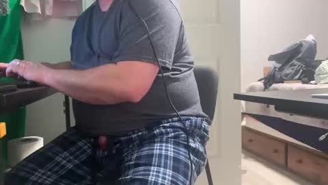 Allergictolove online show from February 3, 10:25 pm