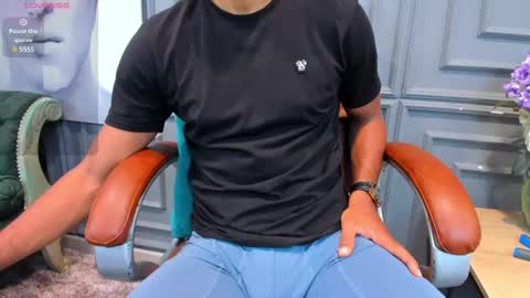 Snapshot of allessandrosantos chatting on February 9, 11:15 pm                                 Help me reach 100 likes online show from February 9, 11:15 pm