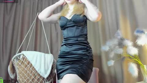 alli_aster online show from March 22, 1:20 am