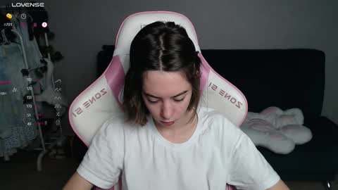 alice online show from November 2, 1:27 am