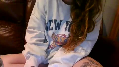 alliebearx online show from November 14, 10:00 pm