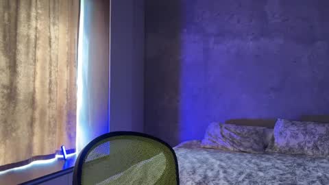 Allie online show from April 10, 12:43 pm