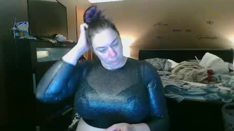 Snapshot of allnaturaltigbitties chatting on February 14, 4:04 am Tig Bitty online show from February 14, 4:04 am