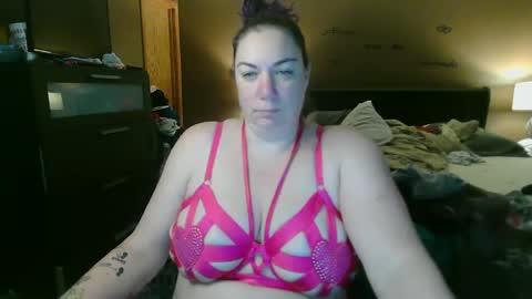 Snapshot of allnaturaltigbitties chatting on January 22, 4:13 am Tig Bitty online show from January 22, 4:13 am