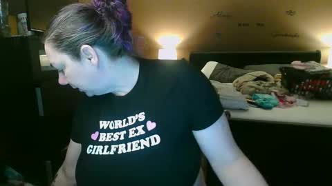 Snapshot of allnaturaltigbitties chatting on February 7, 3:45 am Tig Bitty online show from February 7, 3:45 am