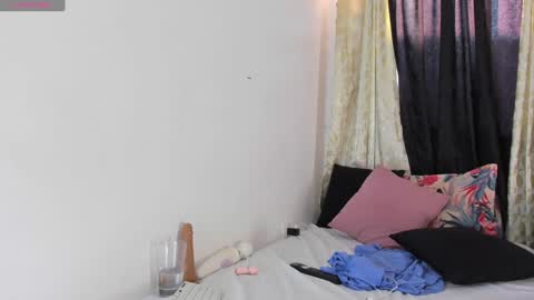 Snapshot of allondra_11 chatting on December 4, 8:45 pm allondra online show from December 4, 8:45 pm