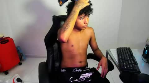 alluringangel0 online show from November 11, 3:20 am
