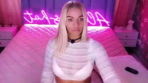 AlwaysHot online show from April 14, 2:26 am