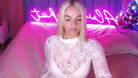 AlwaysHot online show from December 16, 2:19 am