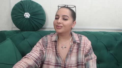         online show from April 5, 7:11 pm