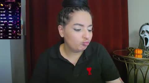 Snapshot of allyiah chatting on October 22, 8:32 pm online show from October 22, 8:32 pm