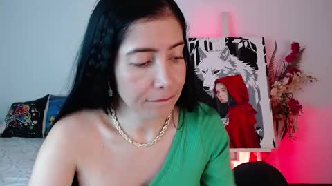 alma_art_ online show from October 31, 9:37 pm