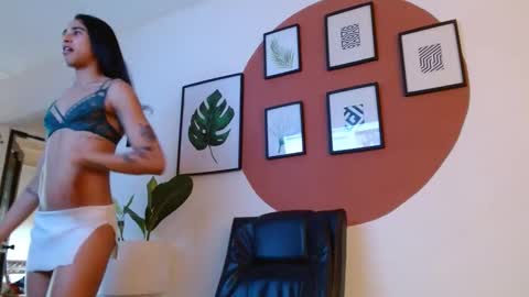 Snapshot of alogenotwink chatting on February 11, 6:01 pm STEPHAN  online show from February 11, 6:01 pm
