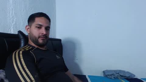 Snapshot of alonxoo chatting on October 9, 12:49 am alonxoo online show from October 9, 12:49 am