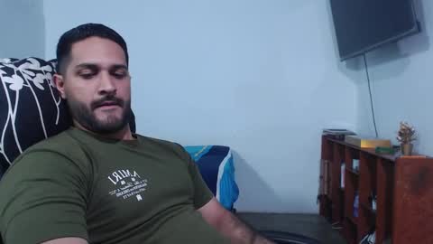 Snapshot of alonxoo chatting on September 16, 3:41 am alonxoo online show from September 16, 3:41 am