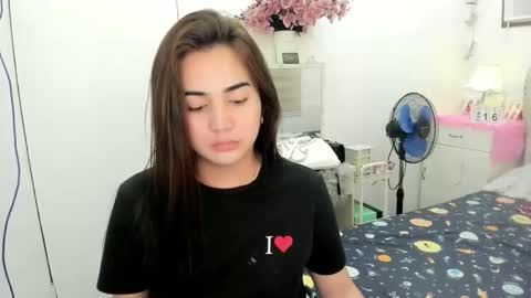 alovelydollnica online show from February 16, 11:52 am