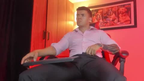 alpha_dominus_ online show from January 15, 7:50 am