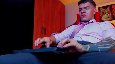 alpha_dominus_ online show from September 16, 4:26 am