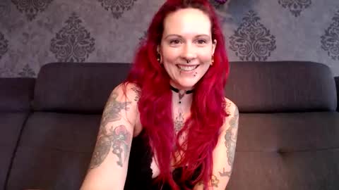 Lily online show from June 6, 6:25 pm