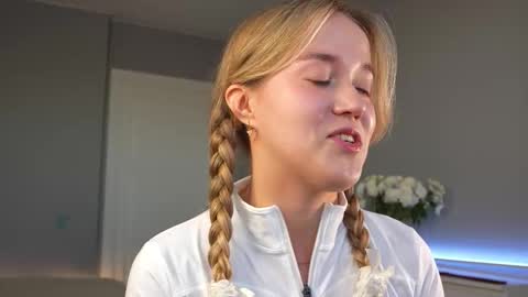 Amelia NEXT STREAM  online show from October 17, 2:10 pm