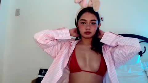 nna alves online show from December 1, 1:36 am