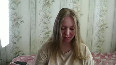 alya764770 online show from May 15, 11:45 pm