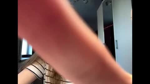 alysawithy online show from May 18, 11:16 am