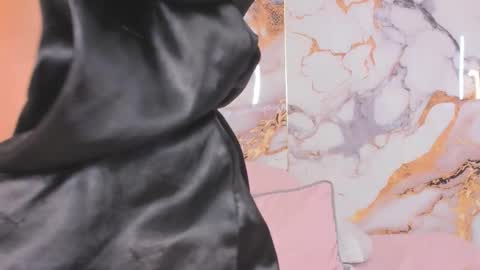 alyson__a online show from February 11, 5:06 pm