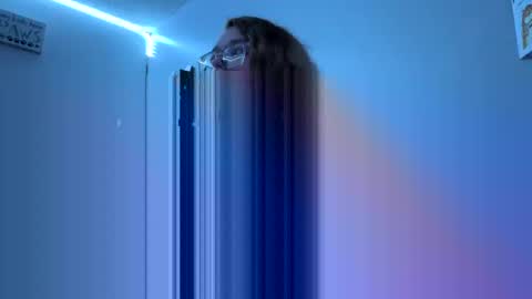 alyssa6960545 online show from September 18, 2:15 am