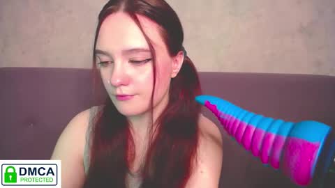 Alyssa online show from December 2, 4:11 am