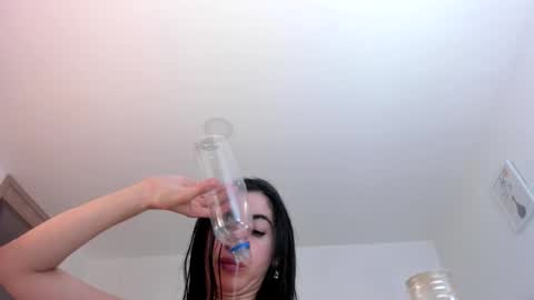 valentia online show from April 14, 12:25 am