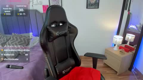 Hi Im AmaiaHelp me reach 100 likes online show from March 10, 7:29 pm