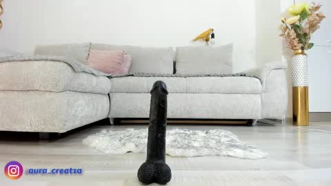Amalia Nilsson  online show from June 3, 2:33 pm