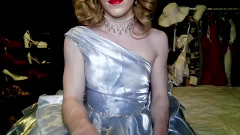 Amalie online show from March 22, 3:27 pm