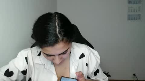 The queen of the biceps  online show from February 11, 10:24 pm