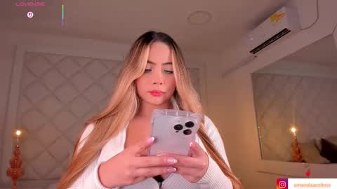 Snapshot of amanda_colin chatting on October 1, 10:41 pm Amanda online show from October 1, 10:41 pm