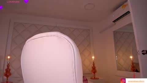 Snapshot of amanda_colin chatting on October 19, 4:39 am Amanda online show from October 19, 4:39 am