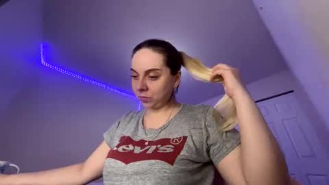 Snapshot of amandainbloom chatting on February 27, 9:50 am Amanda online show from February 27, 9:50 am