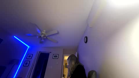 Amanda online show from February 6, 10:30 am