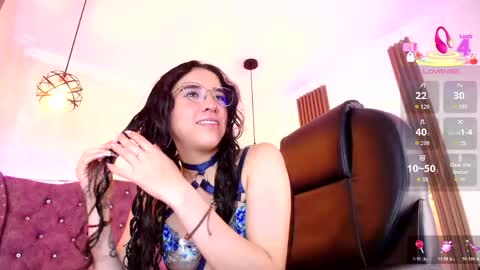 amara_davis1 online show from May 14, 4:43 am