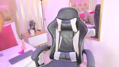 Amara online show from March 20, 1:05 pm