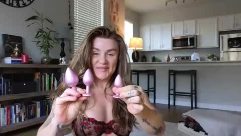 Amara Jezebel online show from November 5, 5:37 pm