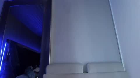 Emily online show from March 19, 11:15 am