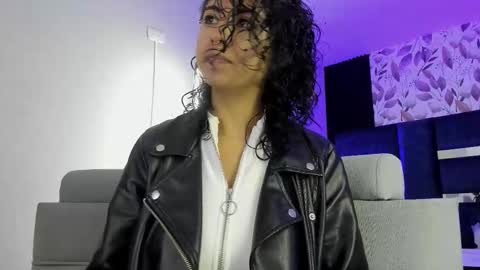 Emily online show from November 5, 10:28 am