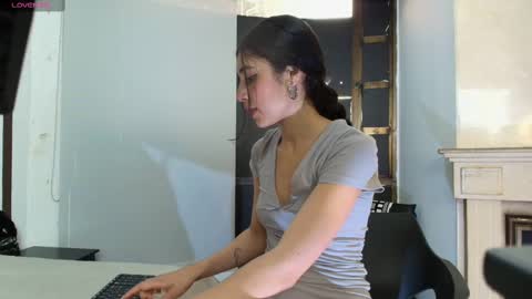 Snapshot of ambaross chatting on February 26, 10:26 pm Ambar Ross online show from February 26, 10:26 pm
