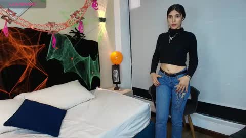Snapshot of ambaross chatting on October 22, 8:54 pm Ambar Ross online show from October 22, 8:54 pm