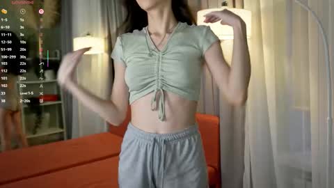 Snapshot of amber__lust__ chatting on October 22, 1:46 pm Alice online show from October 22, 1:46 pm