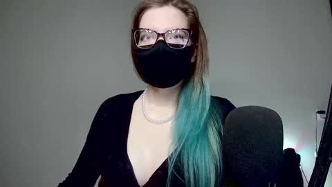 Snapshot of amber_candyfloss chatting on March 5, 2:03 am Amber non-nude model online show from March 5, 2:03 am