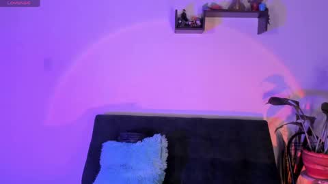 Vivi  online show from April 14, 4:16 am